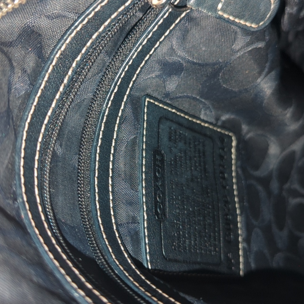 Coach Black Leather Shoulder purse - Picture 5 of 12